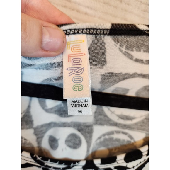 LuLaRoe Women's Jack Skellington Print Scoop Neck Short Sleeve T-Shirt Size M‎ - Picture 3 of 6